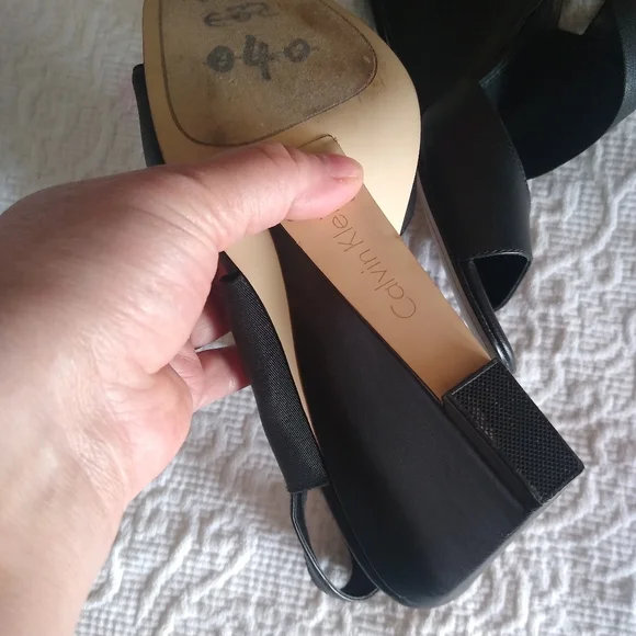 Kyla Leather Elastic Wedge Sandals - Picture 7 of 7